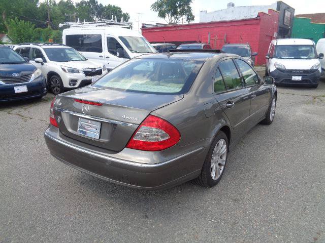 Used 2009 Mercedes-Benz E 350 4MATIC Sedan image 6