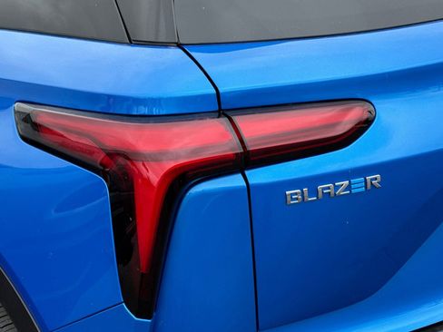 New 2025 Chevrolet Blazer EV LT FWD image 26
