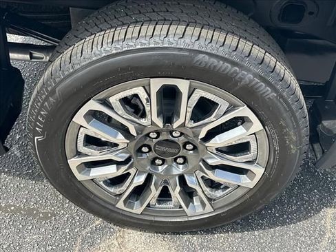 New 2026 GMC Sierra 1500 Denali Ultimate AWD/4WD image 16