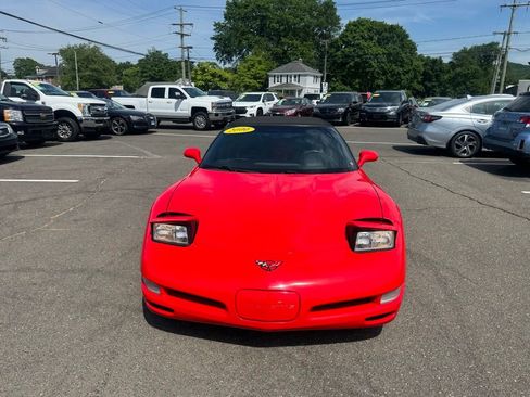Used 2000 Chevrolet Corvette Convertible w/ Memory Pkg RWD image 2