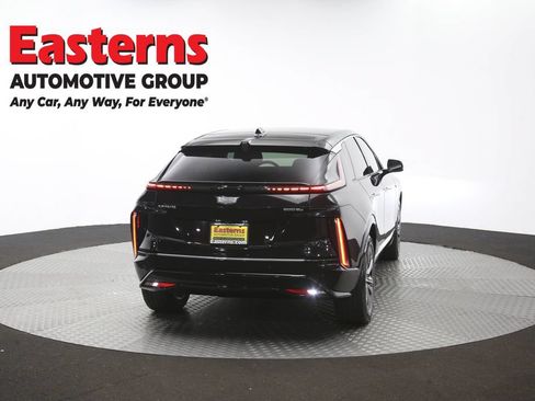 Used 2025 Cadillac Lyriq Luxury AWD/4WD image 40