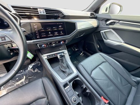 Used 2025 Audi Q3 2.0T Premium AWD/4WD image 27