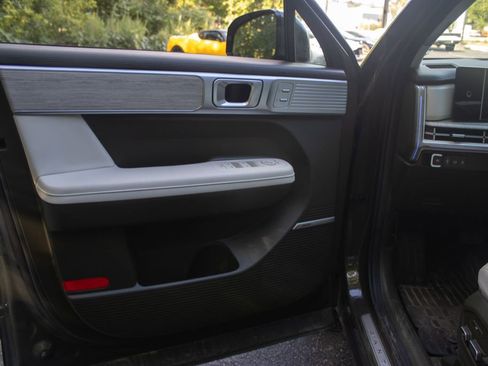 Used 2024 Hyundai Santa Fe Calligraphy image 7