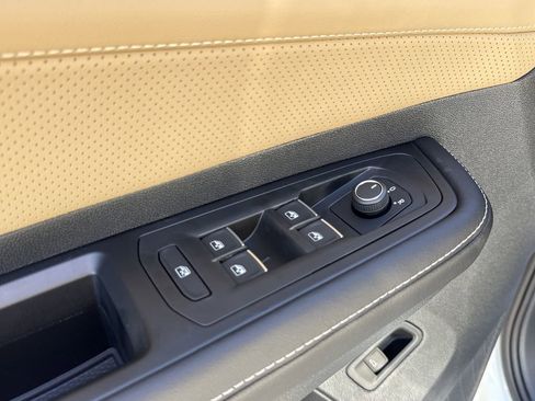 New 2026 Volkswagen Atlas Cross Sport SE image 26