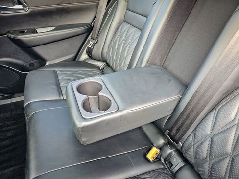 Used 2023 Nissan Rogue Platinum w/ Platinum Premium Package image 34