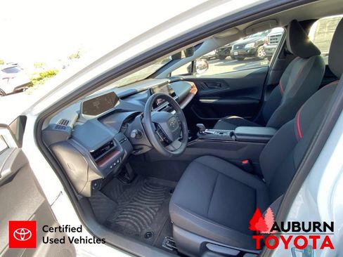 Certified 2026 Toyota Prius Plug-In Hybrid FWD image 30