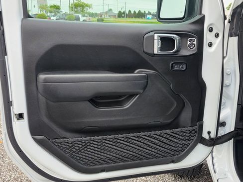 Used 2025 Jeep Wrangler Unlimited Sport AWD/4WD image 12