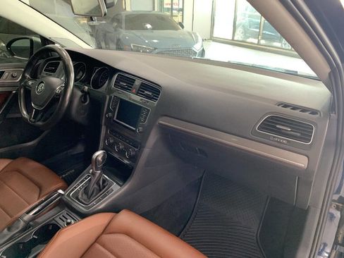 Used 2017 Volkswagen Golf Alltrack S image 34