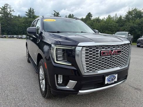 Used 2023 GMC Yukon SLT AWD/4WD image 10