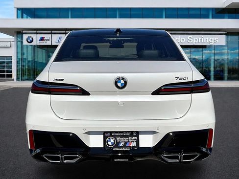 Used 2025 BMW 760i xDrive w/ Premium Package AWD/4WD image 5