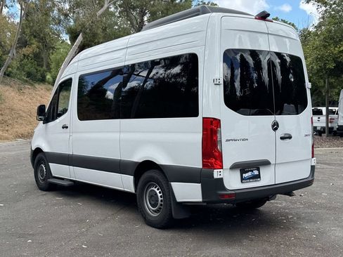 Used 2024 Mercedes-Benz Sprinter 2500 image 3