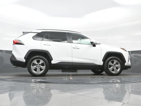 Used 2024 Toyota RAV4 XLE FWD image 33