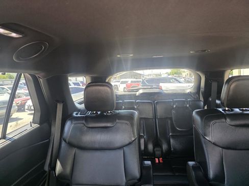 Used 2022 Ford Explorer ST w/ Equipment Group 401A AWD/4WD image 22