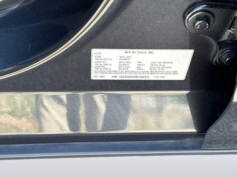 Used 2025 Tesla Model Y Long Range AWD/4WD image 15