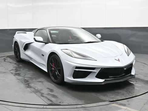 Used 2023 Chevrolet Corvette Stingray Premium Conv w/ Z51 Performance Package image 6