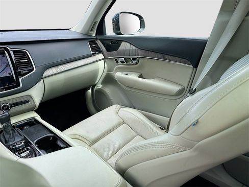 Used 2021 Volvo XC90 T6 Inscription w/ Protection Package Premier image 26