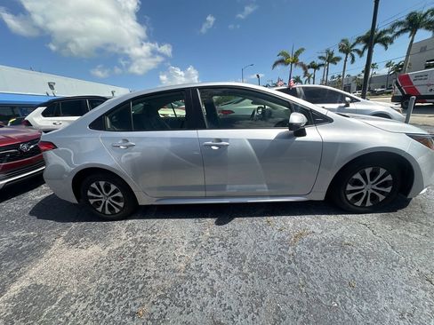 Used 2022 Toyota Corolla LE FWD image 7