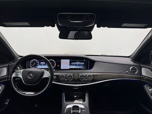 Used 2017 Mercedes-Benz S 550 Sedan image 6