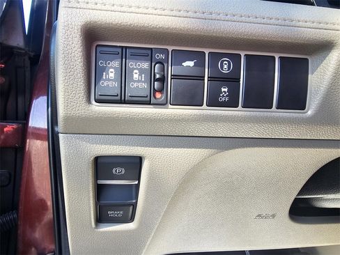 Used 2021 Honda Odyssey EX-L image 14