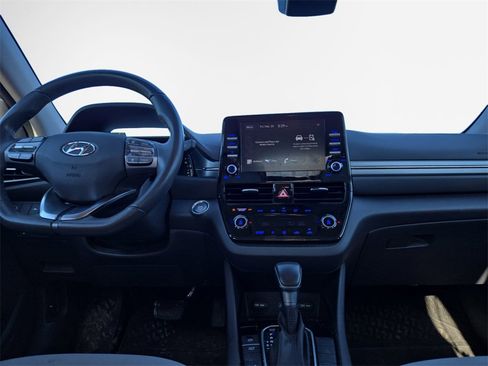 Used 2022 Hyundai Ioniq SE image 22