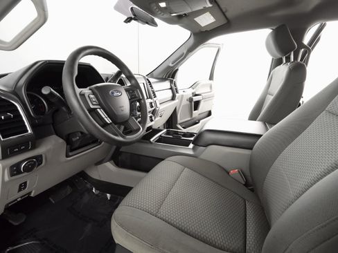 Used 2018 Ford F250 XLT w/ XLT Premium Package image 11