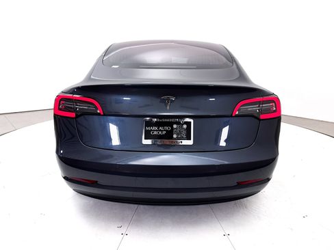 Used 2018 Tesla Model 3 Long Range RWD image 16