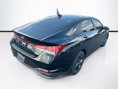 Used 2022 Hyundai Elantra SEL FWD image 10