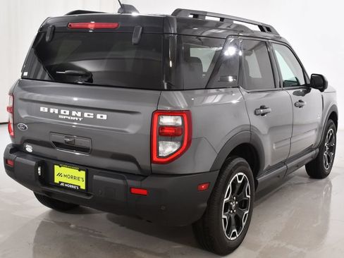 Used 2025 Ford Bronco Sport Outer Banks w/ Outer Banks Tech Package+ AWD/4WD image 12