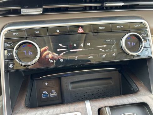 Used 2024 Genesis GV80 3.5T w/ Prestige Package image 22