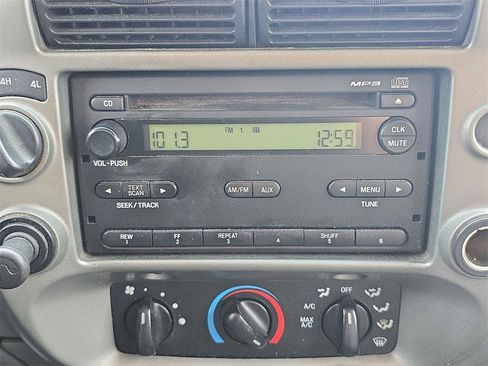 Used 2010 Ford Ranger XLT image 13