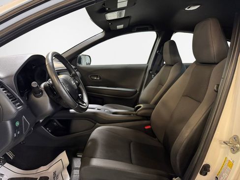 Used 2020 Honda HR-V Sport image 12