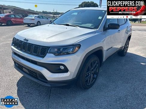 Used 2026 Jeep Compass Latitude AWD/4WD image 1