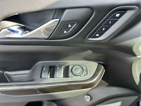Used 2023 GMC Acadia AT4 w/ Technology Package image 14