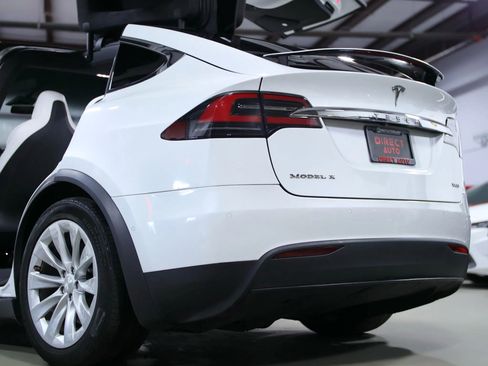 Used 2019 Tesla Model X 100D image 16