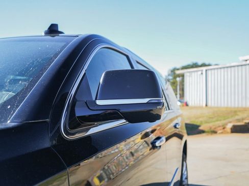 Used 2018 Cadillac Escalade Platinum image 32