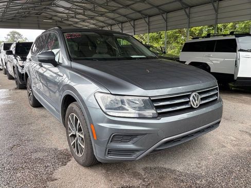 Used 2021 Volkswagen Tiguan SE w/ Panoramic Sunroof Package FWD image 1