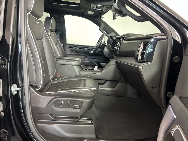 Used 2025 GMC Sierra 2500 AT4X AWD/4WD image 27
