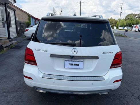 Used 2015 Mercedes-Benz GLK 350 4MATIC w/ Premium 1 Package image 9