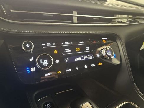 Certified 2026 INFINITI QX60 Luxe w/ Family Package image 24