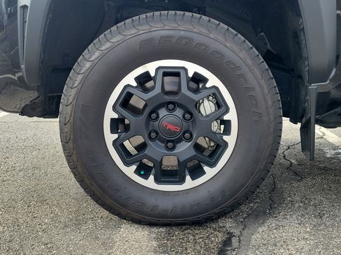 Used 2024 Toyota Tacoma TRD Off-Road w/ TRD Off Road Upgrade Package image 5