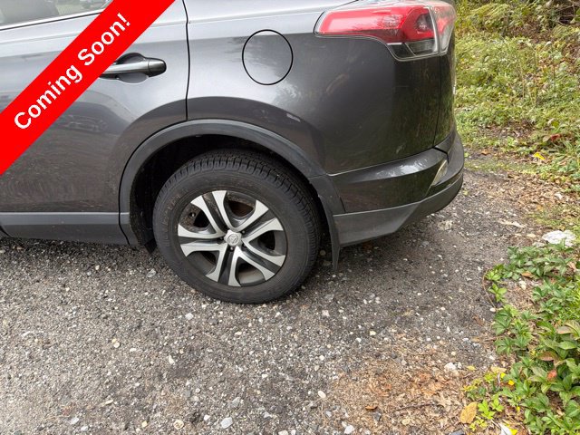 Used 2018 Toyota RAV4 LE w/ All Weather Liner Package AWD/4WD image 9