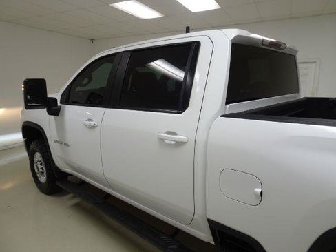 Used 2021 Chevrolet Silverado 2500 LT w/ Convenience Package AWD/4WD image 18