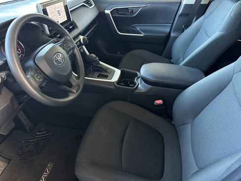 Used 2025 Toyota RAV4 LE image 9