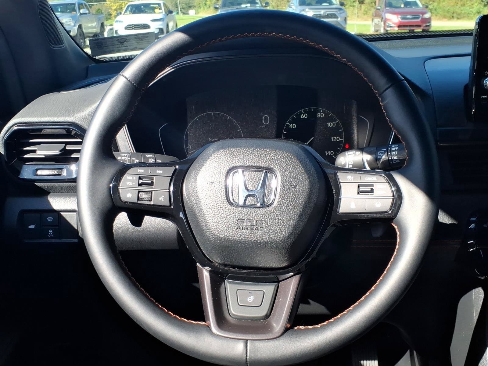 Certified 2025 Honda Pilot TrailSport image 33