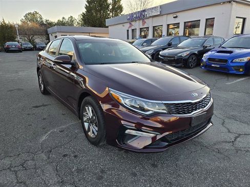 Used 2019 Kia Optima LX image 4