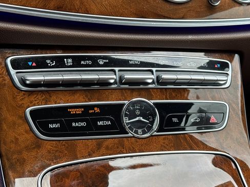 Used 2019 Mercedes-Benz E 300 4MATIC image 20