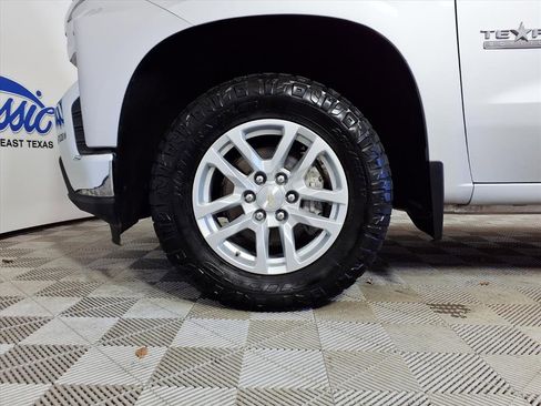 Used 2019 Chevrolet Silverado 1500 LT w/ Texas Edition image 8