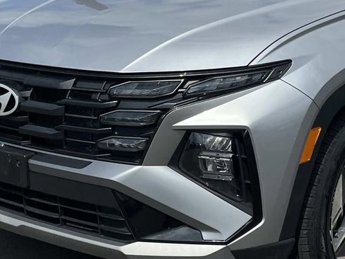 Certified 2025 Hyundai Tucson SEL image 9