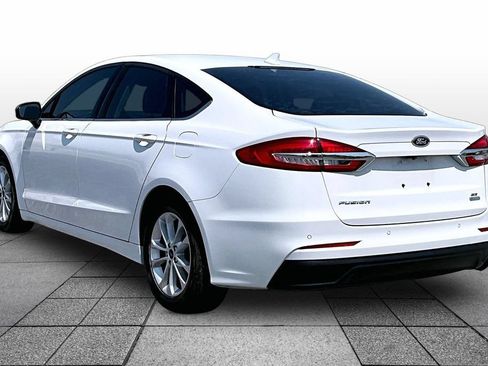 Used 2020 Ford Fusion SE FWD image 11