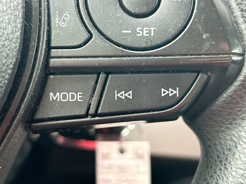 Used 2022 Toyota Corolla LE FWD image 16